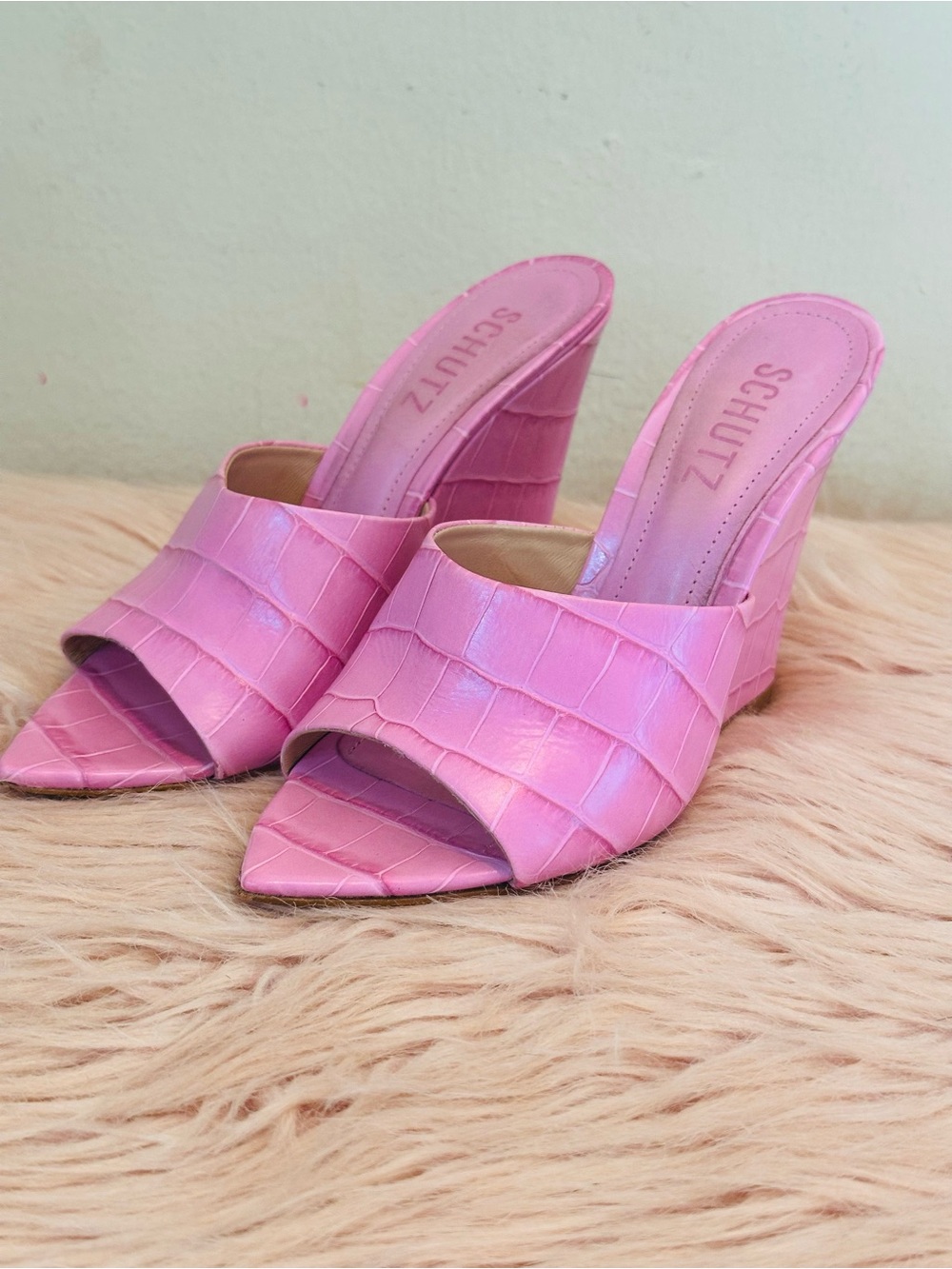 SCHUTZ Pink Croc-Embossed Open-Toe Mule Wedges